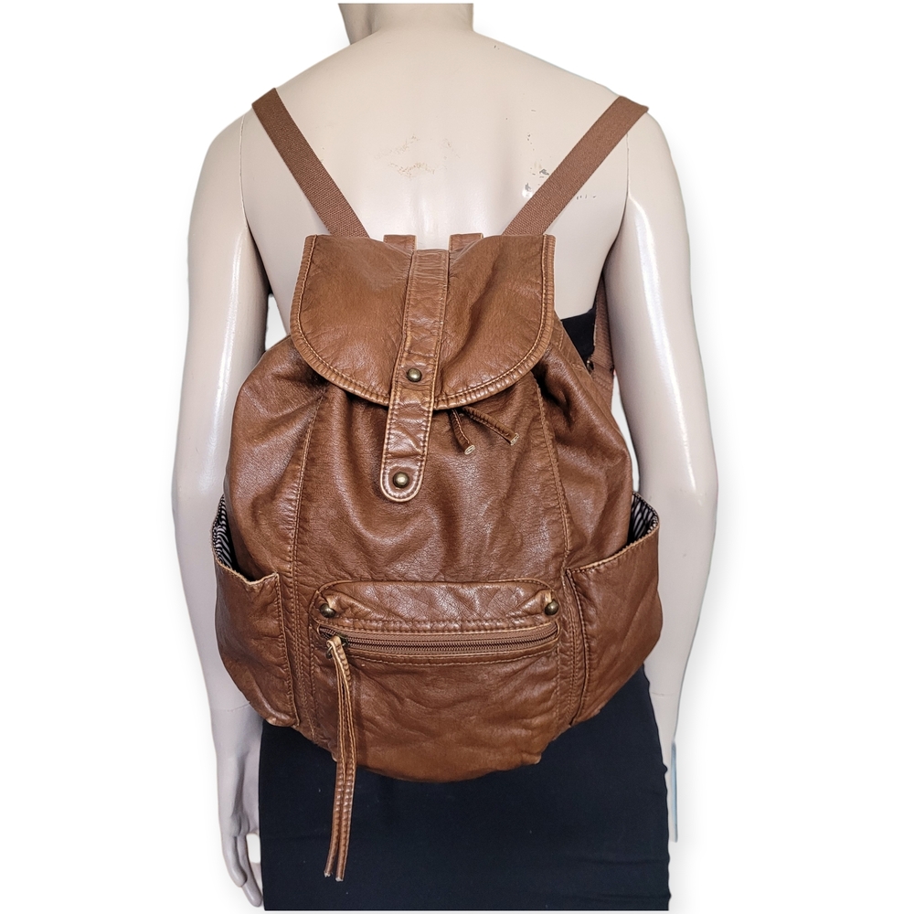 Vintage Payless Y2K Boho Faux Leather Backpack Brown